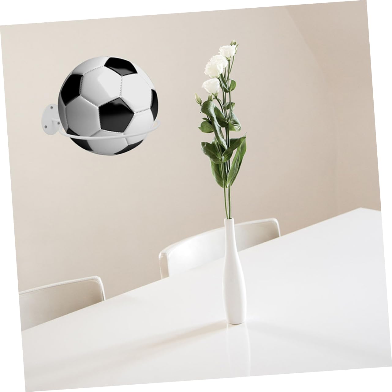 Cabilock Soportes De Pared para Balones Deportivos Metálicos, Soporte para Balones De Fútbol, Baloncesto, Voleibol y Rugby, Almacenamiento Compacto, 4 Piezas, Uso Doméstico y Gimnasio