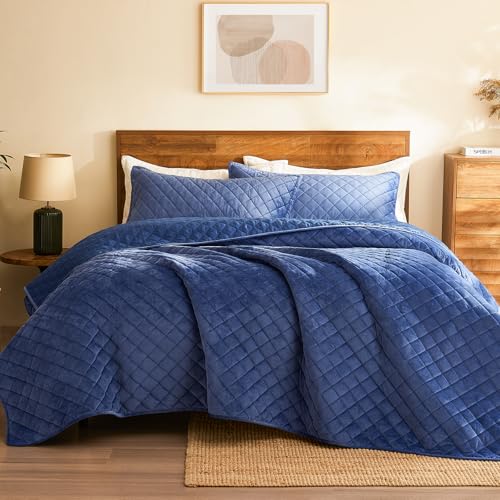 L'AGRATY Velvet Quilt King Size: 3-Piece Reversible Luxury Velvet Bedding Comforter Set - Lightweight Oversized Quilted Bedspread Coverlet with 2 Pillow Sham for All Season - Navy Blue Quilt