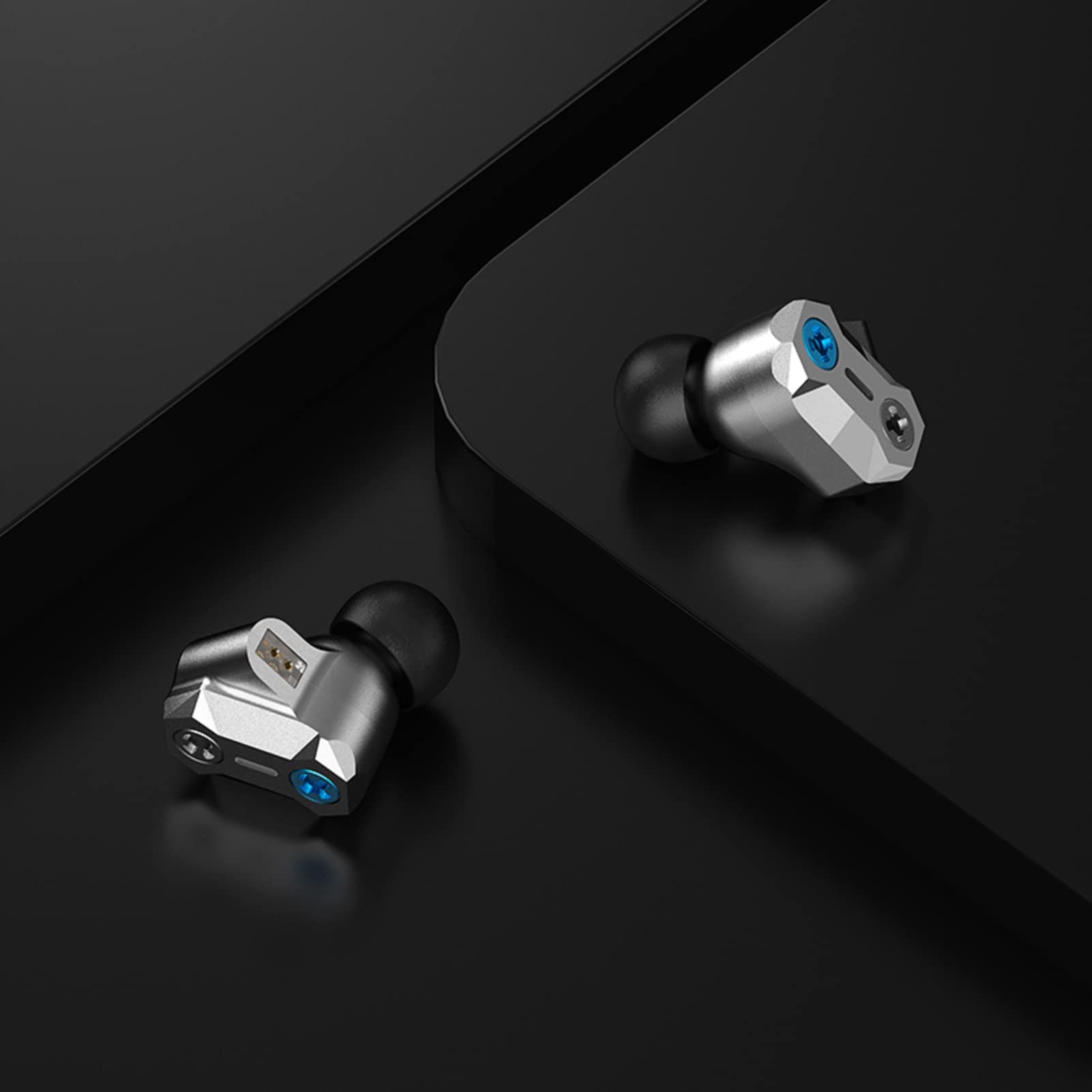 Amazon.co.jp: Letshuoer Tape Pro イヤホン ダイナミック型 五軸CNC