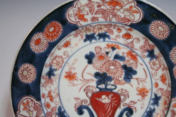 骨董　アンティーク　古伊万里　色絵　輸出伊万里　花唐草　花籠文様　皿　丸皿 骨董 アンティーク 古伊万里 色絵 輸出伊万里 花唐草 花籠文様