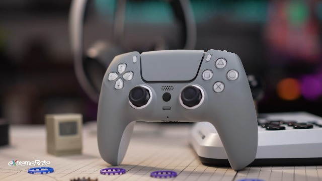Amazon | eXtremeRateのps5コントローラーに対応するeXtremeRate Luna