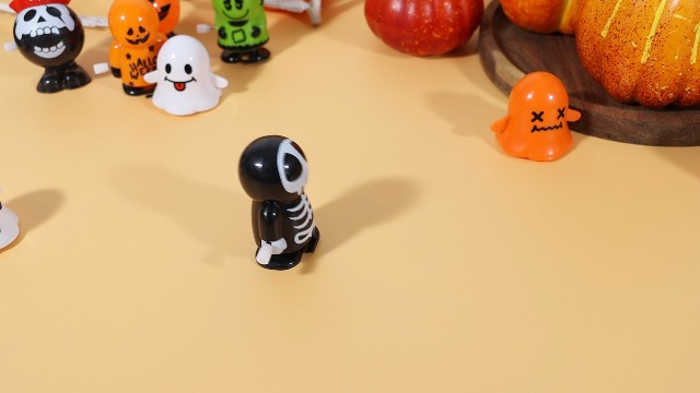 Amazon.com: CCINEE 20 Packs Halloween Wind Up Toys Assorted