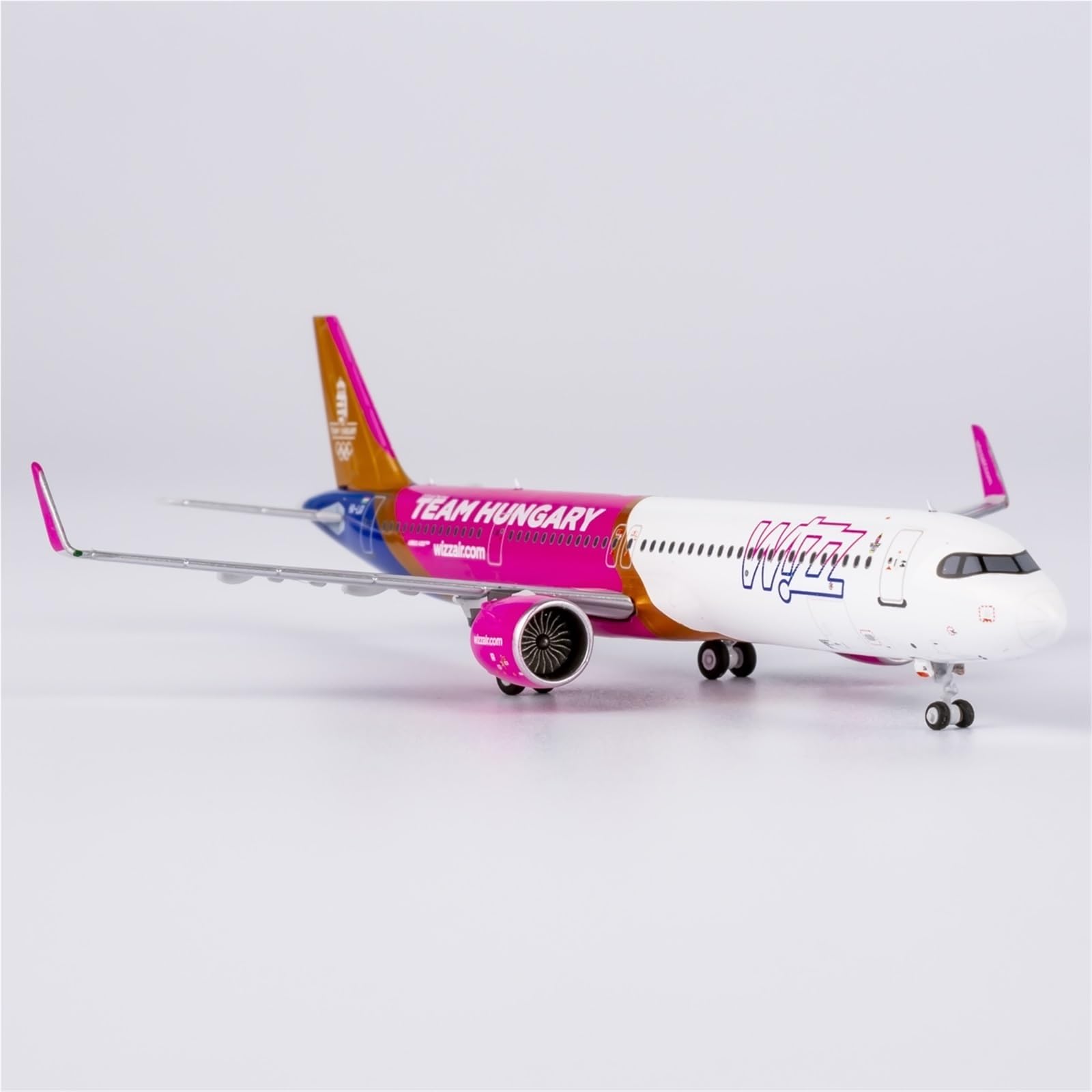 Repliki modeli samolotów 11CM 1/400 wielkoskalowy model samolotu do Wizz Air A321neo HA-LGI statyczny wykończony samolot kolekcjonerski miniaturowy model samolotu