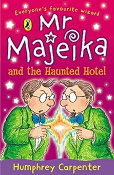 Paperback Mr Majeika and the Haunted Hotel Book