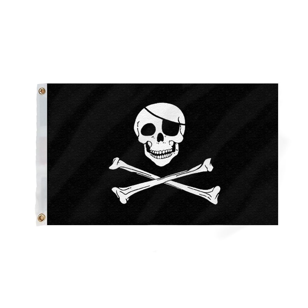 Flagtex Pirate Flags Skull and Crossbones 5ft x 3ft (150cm x 90cm), Classic Pirate Banner Traditional Design