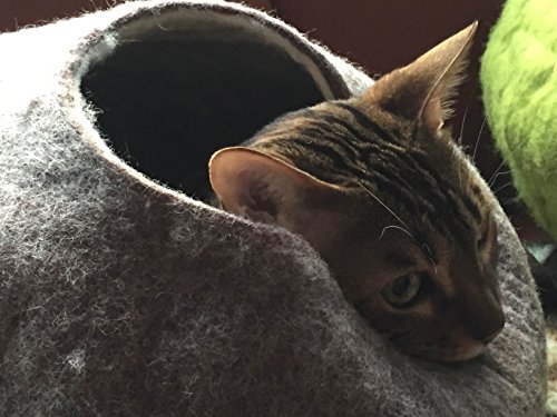 Kivikis Cat Bed, House, Cave, Nap Cocoon, Igloo, 100% Handmade From Sheep Wool Size: Large, L For 6-8 Kg (12-16 Pounds) Cat. (Dark Gray) #TOP2