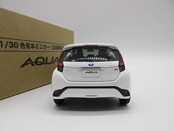 Amazon | 1/30 ミニカー 新型アクア AQUA カラーサンプル