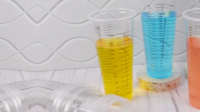 100 vasos medidores desechables de plástico 16 oz miniatura 7