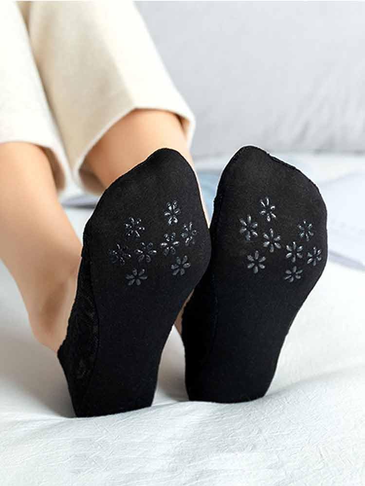 4 Pairs Women's No Show Socks - Breathable Polyester Low Cut Invisible Liner Socks (Non-Slip and Comfortable)2
