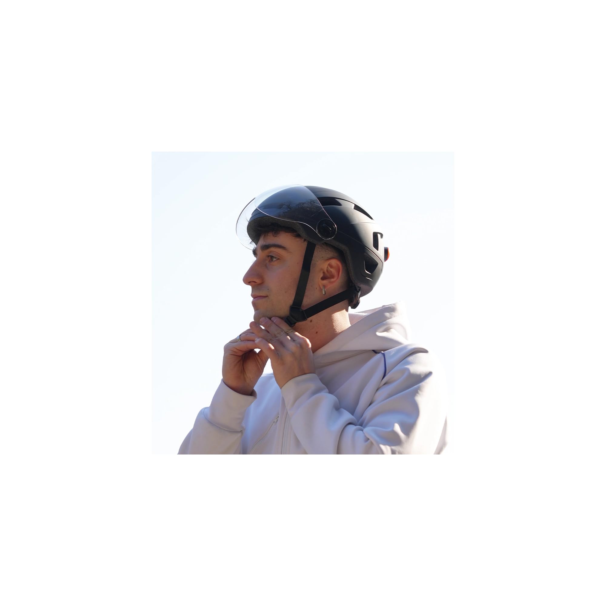 UrbanGlide Casque LED avec visière – Casque Taille M avec éclairage intégré et Protection renforcée