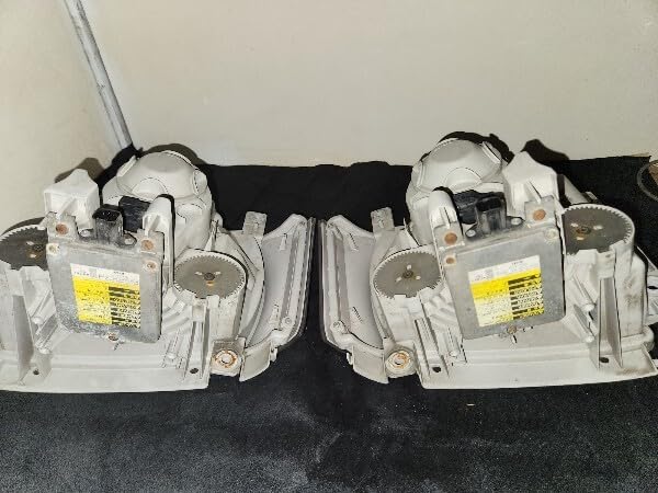 ISUZU いすゞ ギガ フォワード エルフ 純正HID ディスチャージ ヘッド 
