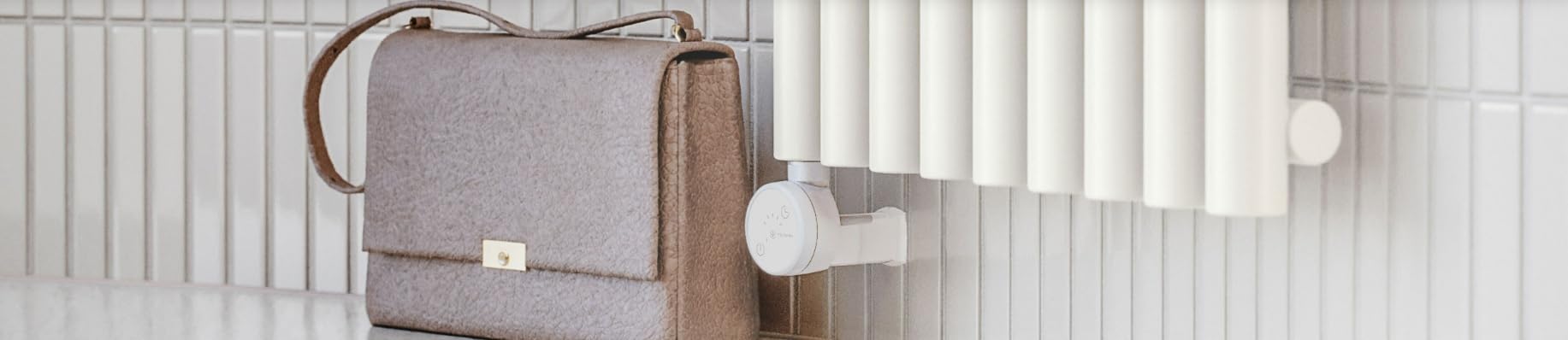 anapont Elektrischer Badheizkörper 1475x600 Handtuchheizkörper – WiFi und Bluetooth - Handtuchradiator, IPx5, komplett montiert – Atmosphäre & Komfort im Bad (mit Zeitschaltuhr)