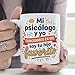 Imagen de MUGFFINS taza mamá y papá con frase Mi psicólogo y yo coincidimos en que soy tu hijo favorito en Español