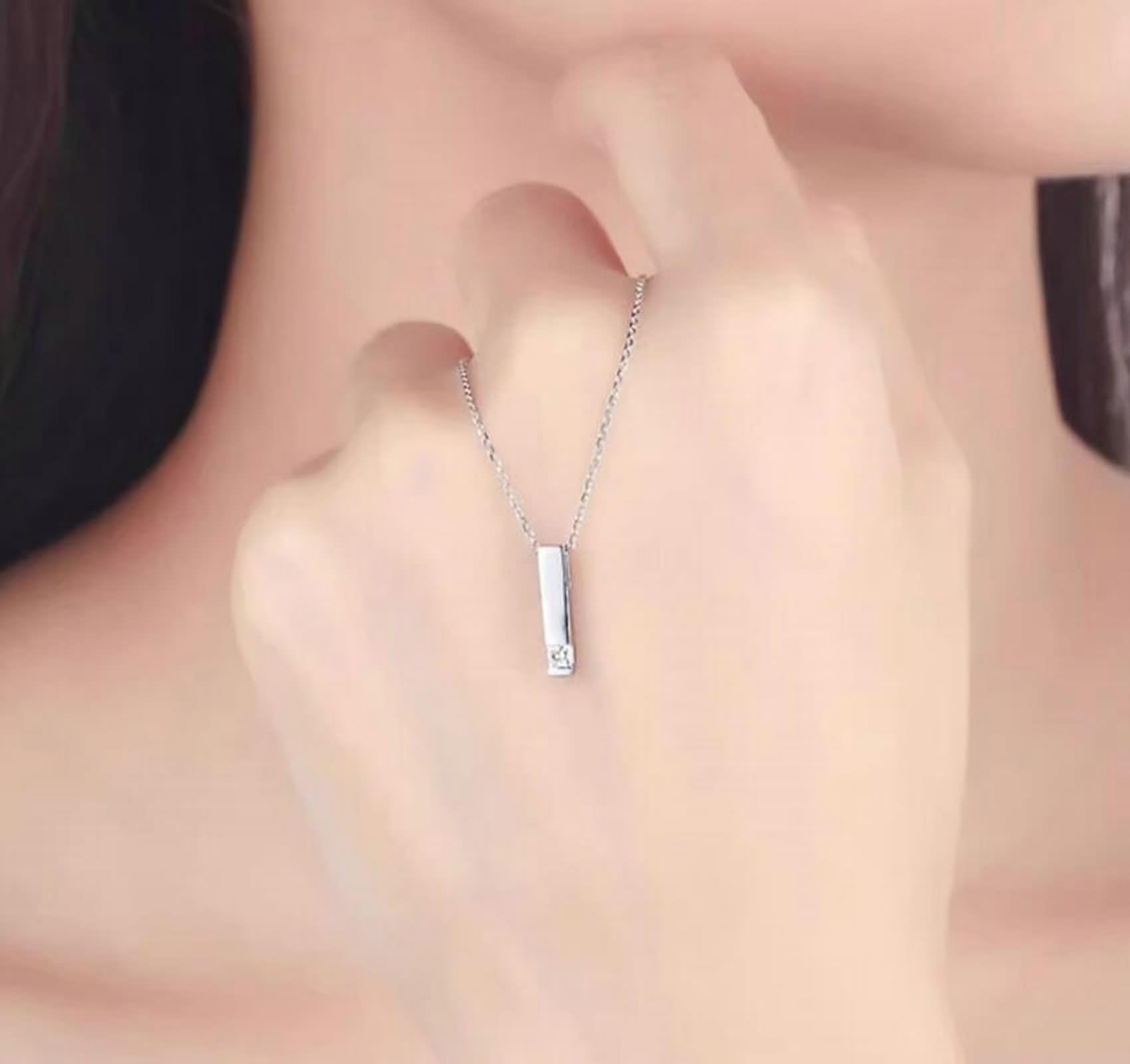 Damski łańcuszek z wisiorkiem, damski łańcuszek z diamentem o szlifie księżniczki, 0,07 ct, białe złoto/platyna
