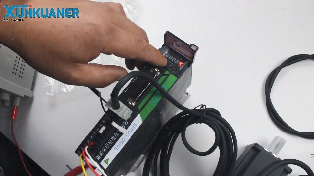 Amazon.com: XUNKUANER AC220V 400W with Brake Servo Motor & Driver