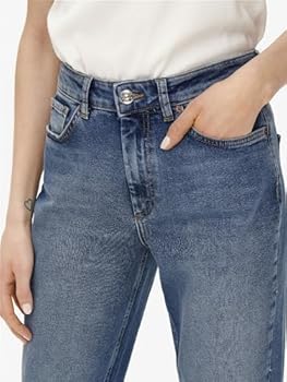 Raqqosa onlayn porno video Porno tomosha qiling: Bogbon egalarining qizini sikadi