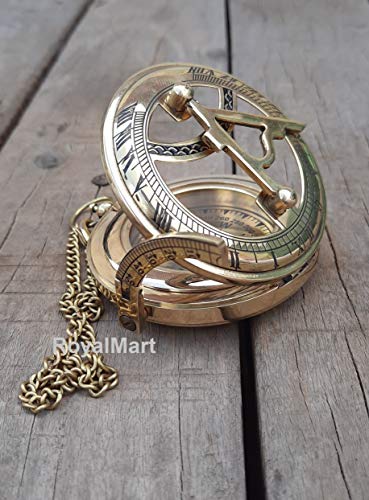 Brújula vintage grabada en latón con estuche de cuero miniatura 6