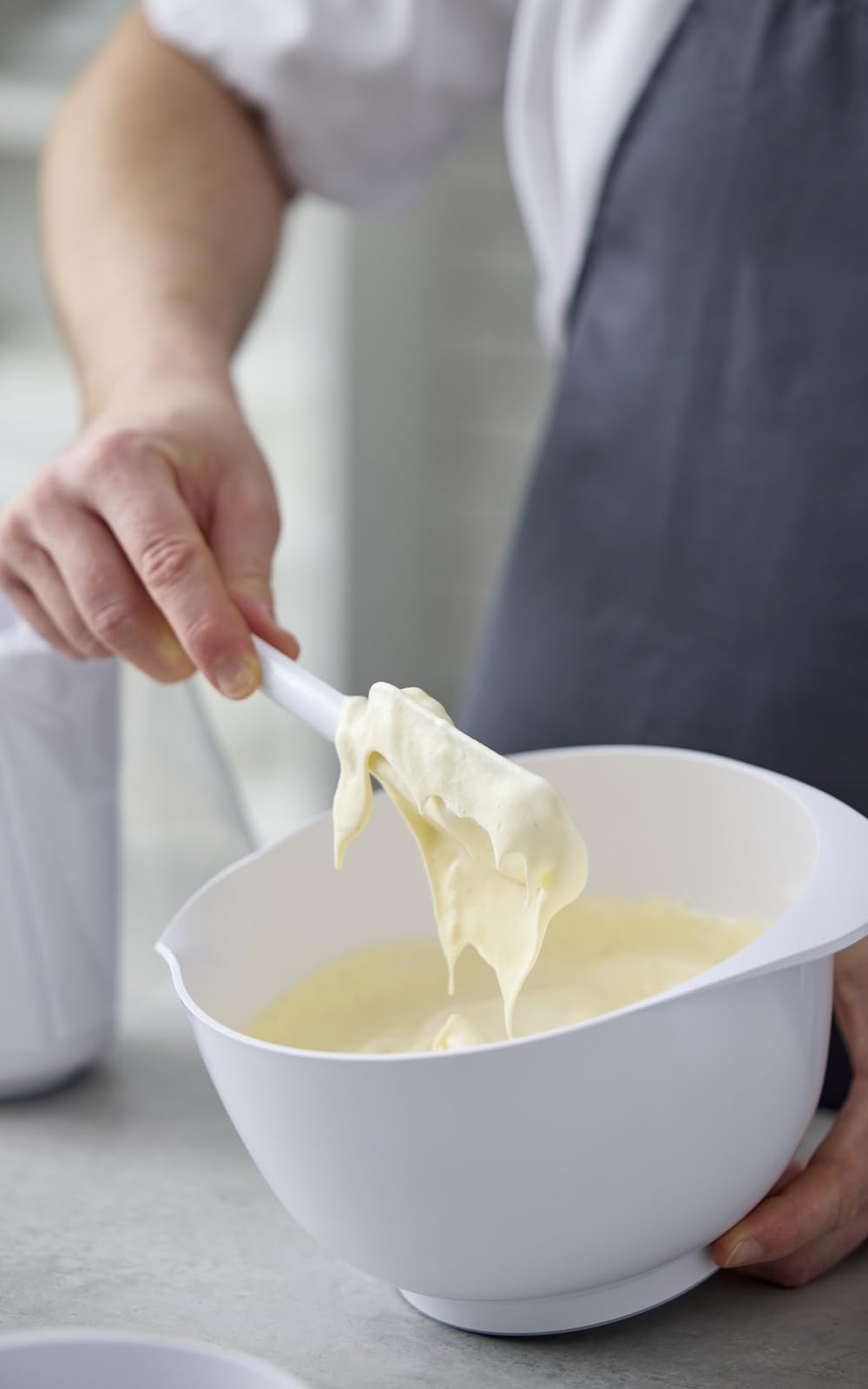 Rosti Margrethe Mixing Bowl, 3 litres, Shatterproof, with Good Handle, for Baking and Yeast Dough Recyclable Plastic, White - Image 3