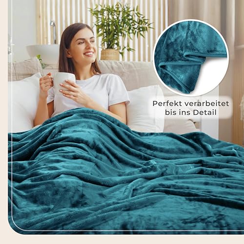 Gräfenstayn® Kuscheldecke Cashmere-Feeling - super weich & flauschig - Dicke & warme Fleecedecke - kuschelige Sofadecke, Wohndecke & Tagesdecke - Überwurf Decke Sofa, Couch (Petrol-Grün, 150x200 cm)