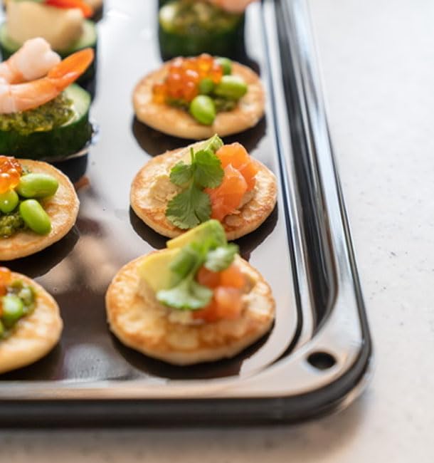 25 Bandejas de Plástico, 35x24cm, Color Negro, Bandejas Reutilizables, con Tapa, Platos para Aperitivos, Catering o Eventos, Restaurante y Hostelería
