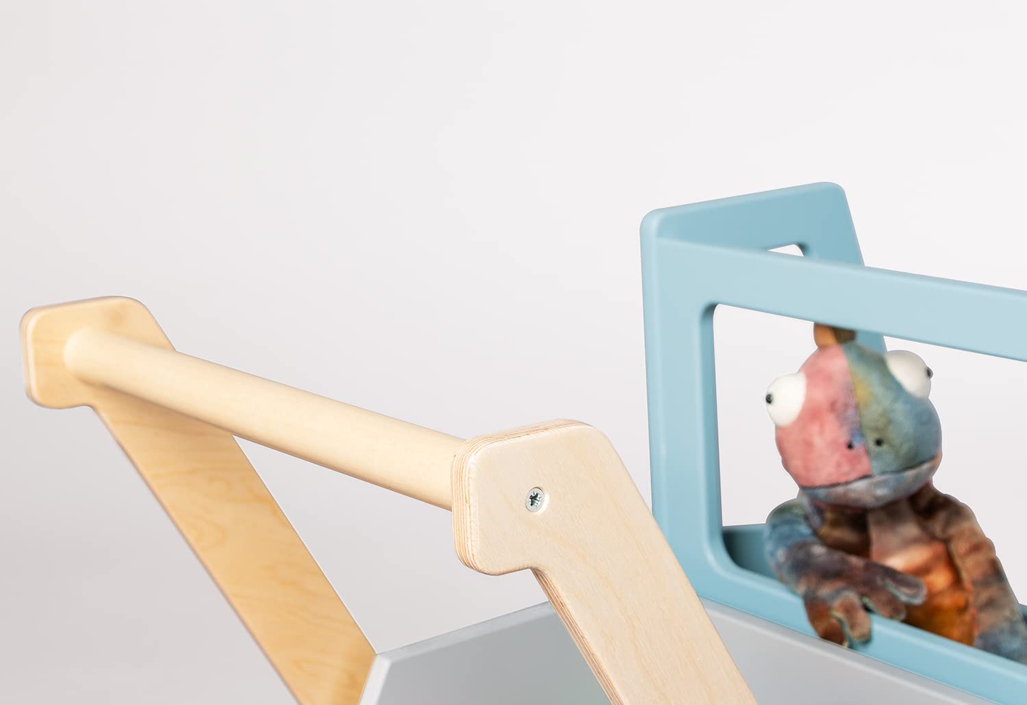 PINOLINO Lauflernwagen Kipplaster Fred, Kinder Lauflernhilfe mit Bremssystem, gummierte Holzräder, blau lackiert