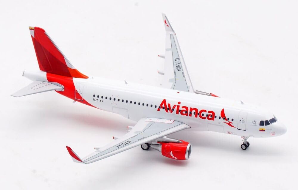 Amazon.com: Inflight200 1:200 Avianca Airbus A319-115 N751AV