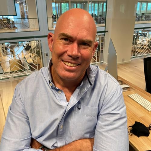 The Alec Hogg Show: Third World Child GG Alcock: Common sense optimism about SA - Ep 15 Podcast Por arte de portada