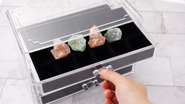 Amazon.com: Misdary Acrylic Rock Display Case 72 Grid Rock