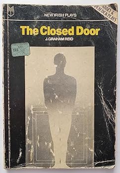 Paperback The closed door (New Irish plays) Book