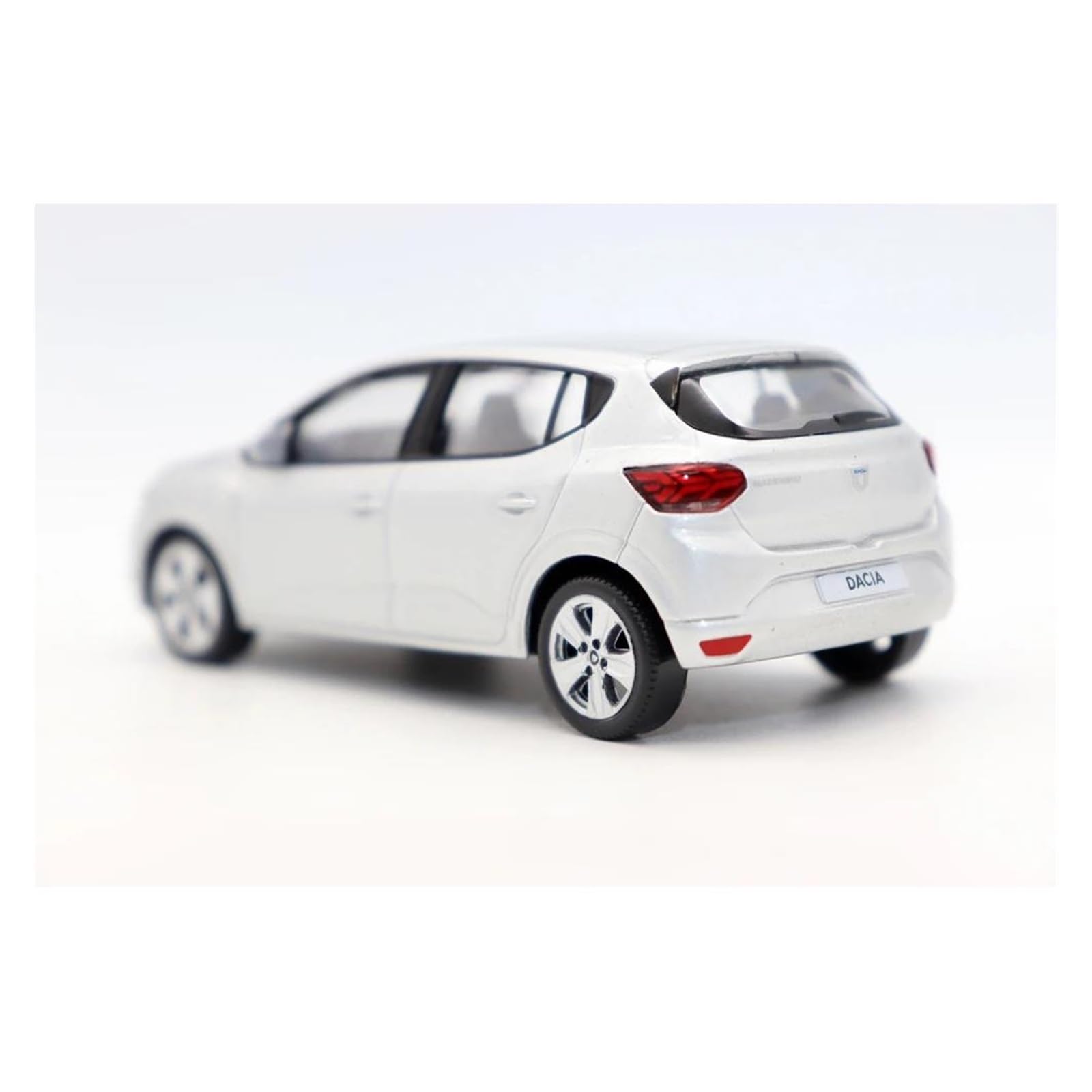 Metallo Scala Replica 1/43 per auto in lega pressofusa Dacia Sandero modello di ornamenti collezione souvenir Hobby Veicoli Giochi Set