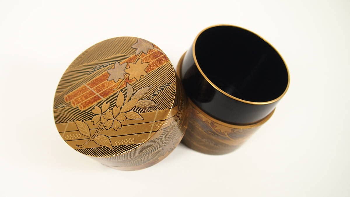 Amazon.co.jp: 加賀蒔絵師 目代春帆 春秋筏流し 中次 棗 桜 紅葉