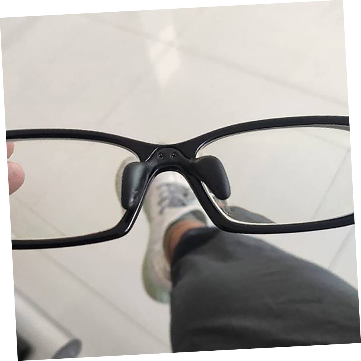 Didiseaon 24 Pièces Plaquettes De Lunettes Plaquettes Nasales tes De Nez De Lunettes Coussinet Antidérapant Pour Le Nez Enfant Protège- Tapis De Caoutchouc Black