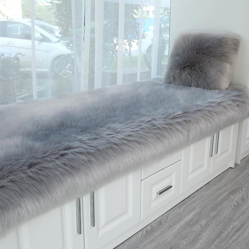 Tapis décoratif en fausse peau de mouton pour une ambiance de Noël chaleureuse