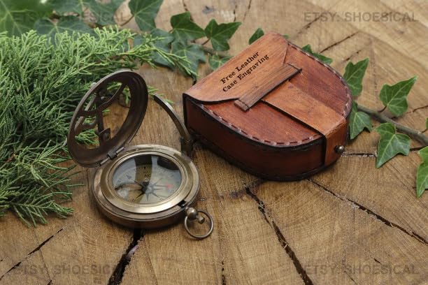 Brújula de latón personalizada con reloj de sol vintage, incluye caja de madera grabada, regalo único para hombres miniatura 2
