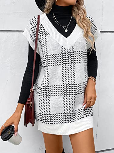 GORGLITTER Women's V Neck Sleeveless Oversized Sweater Vest Tops Trendy Plaid Argyle Fall Cozy Cable Knit Long Sweater4