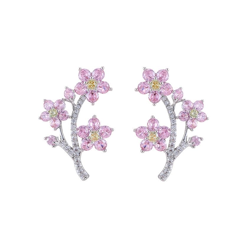 Boucles d'oreilles moissanite fleur pour tenue décontractée au quotidien