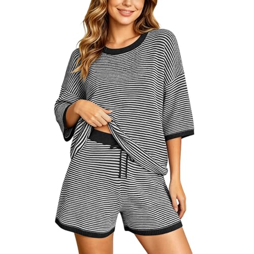 Pyjama ample à rayures pour des soirées d'été fraîches et relax