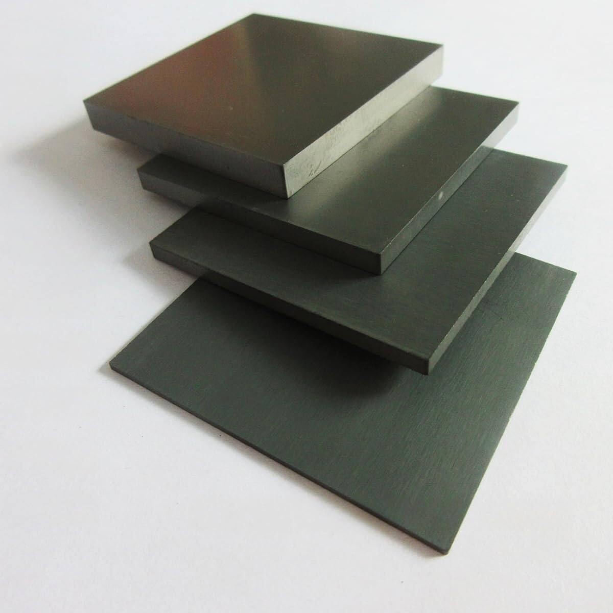 Plaque en céramique de carbure de silicium haute pureté - Feuille de SiC frittée sans pression, 1 pièce, différentes tailles disponibles(1mmx50mmx50mm)