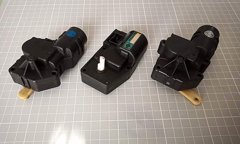 BNR32前期純正エアコンモードアクチュエータ作動未確認 BNR32 GT-R エアコンモードアクチュエータ交換（日産