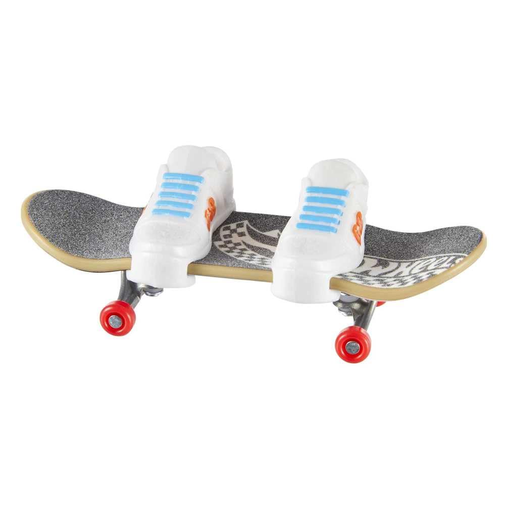 Hot Wheels Skateboard 30 Shoe 2 Toy Vehicle for Children from 5 Years, Multi-coloured - Image 4