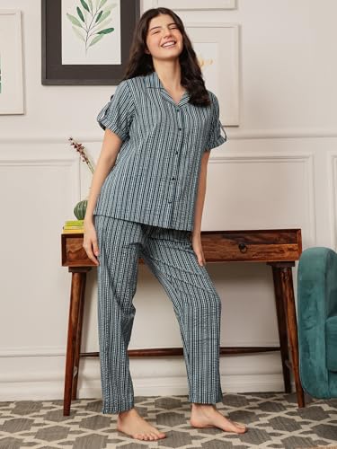 Image of Clovia Women Rayon Night Suit- Printed, Shirt & Pyjama Set