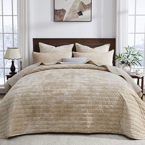 Qucover Velvet King Size Quilt Bedding Set, 106