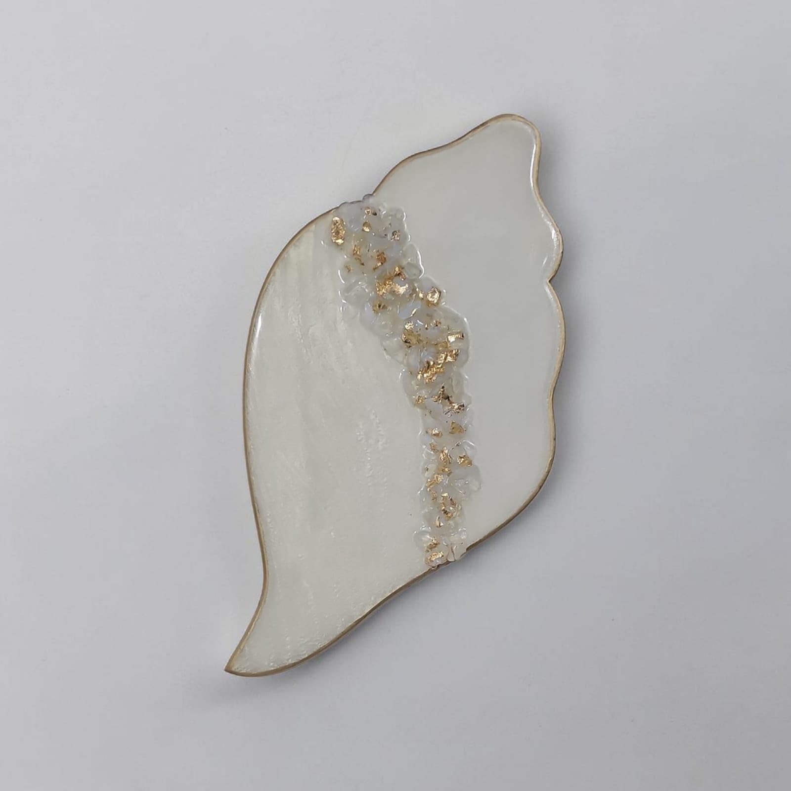 Inventive Art Creation Ethereal Conch Sculptural Wall Piece, Champagne with GoldAccent Vein with Opal Stones, 36 cm × 20 cm, Handcrafted