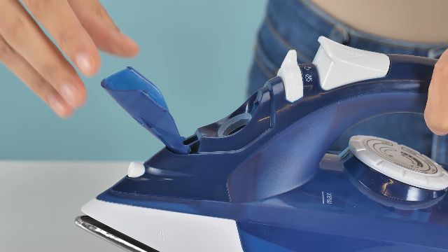 Clatronic, DB 3706, Fer à Repasser Centrale Vapeur, 7 Fonctions