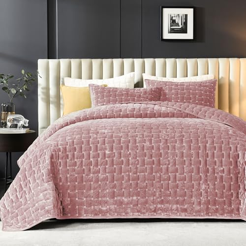 Image of Grassix Velvet Quilt Set King Size, Luxury Geometric Design, Blush Pink | Lightweight Velvet Comforter with 2 Pillow Shams, Soft Bedspread Coverlet, Quilted Bedding Set for All Seasons, 108 inchx96 inch