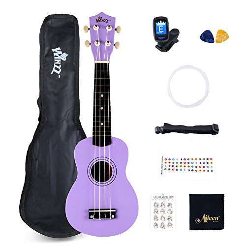 Winzz Ukelele Soprano Kit de Iniciación para Principiantes Niños Adultos Incluye Bolsa de Transporte, Sintonizador, Cuerdas Extras, Correa, Púas y Otros Regalos Color Morado