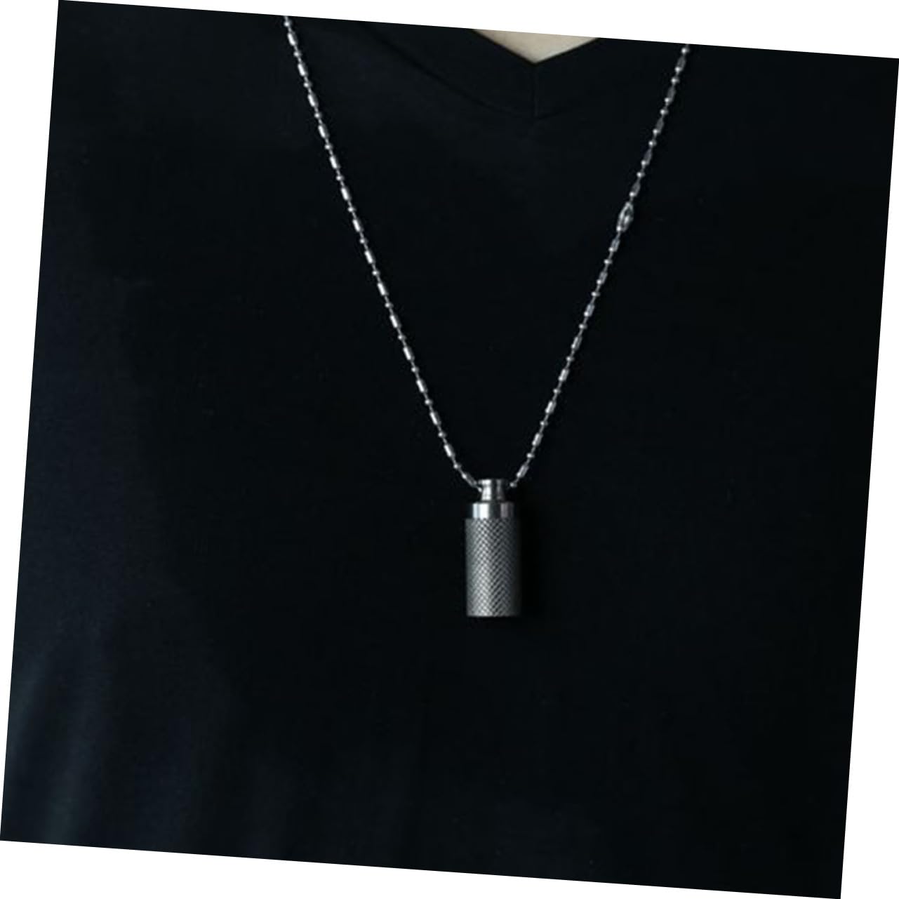 FOMIYES 2 Sätze Medizinflasche Schlüsselschäkel Tube Pillenhalter Schlüsselkarabiner Wasserdichte Tablettenfläschchen Notfall-tablettenhalter Tragbare Pillendosen Silver Metall 2 Stück * 2