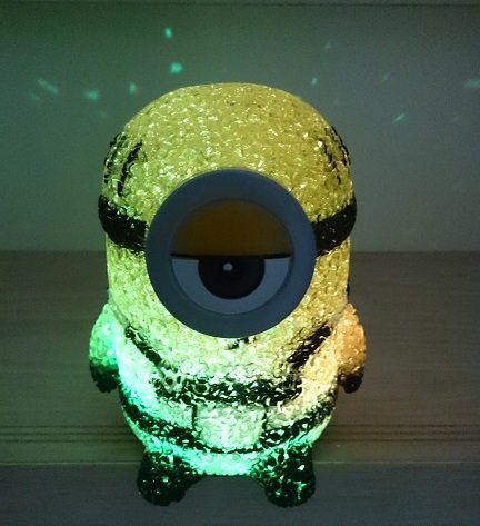 Amazon.co.jp: ミニオン 3Dキラキラライト スチュアート : おもちゃ