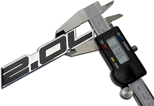 Miniatura 4 de Placa de identificación con emblema de aluminio real de plata altamente pulida, color negro en relieve de 2,0 litros