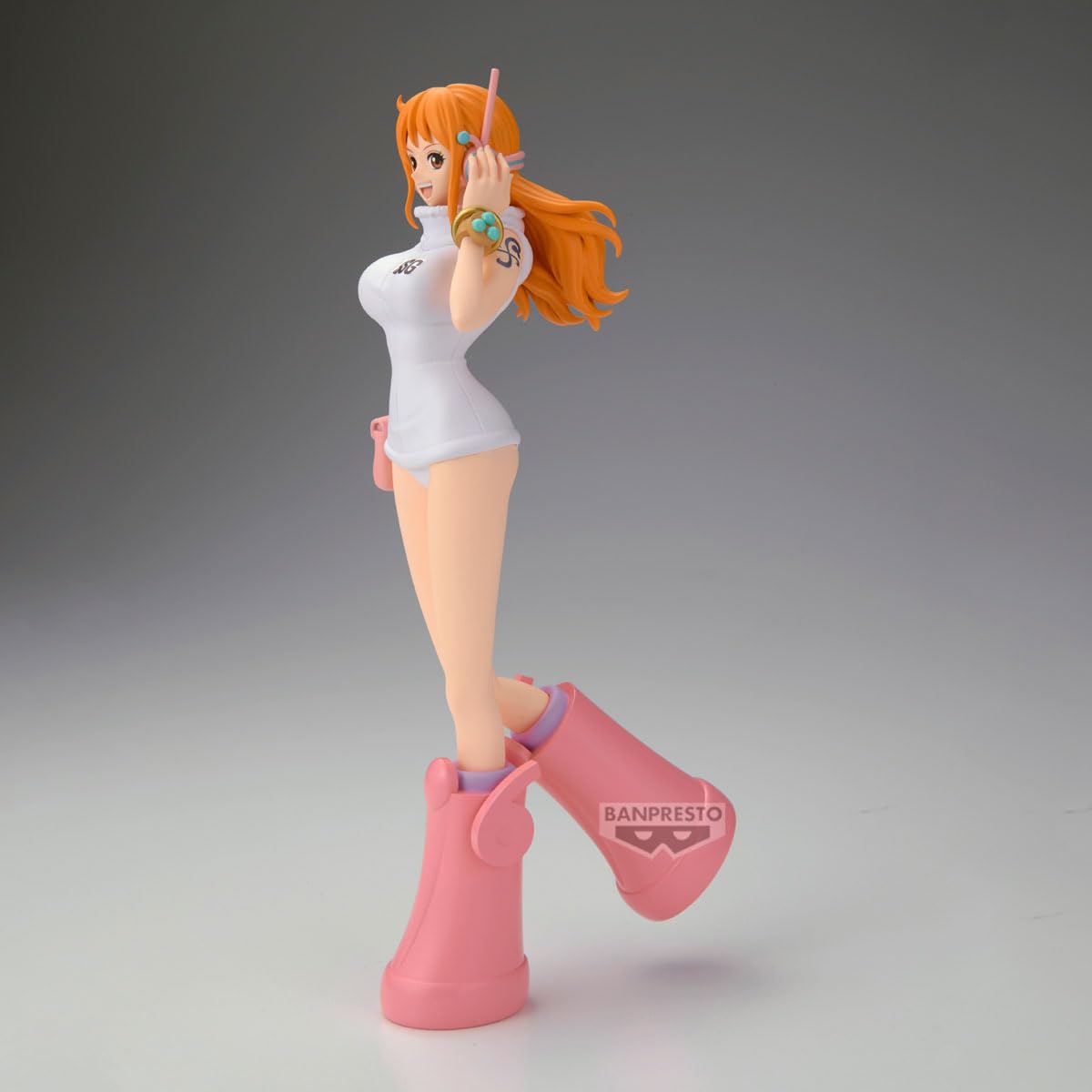 ワンピース　フィギュア　GLITTER&GLAMOURS　ナミ　エッグヘッド Amazon.com: Banpresto - One Piece - Nami (Egghead Style) Glitter